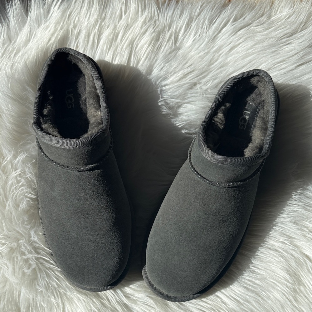 UGG slipper grey women’s 8 or 9